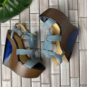Gianni Bini striped wedge size 6.5